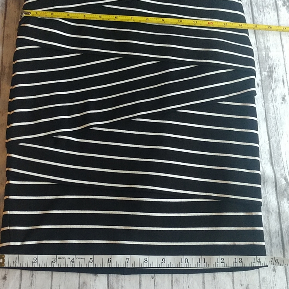 WHBM Black and White Stripes Form Fitting … - Picture 6 of 8